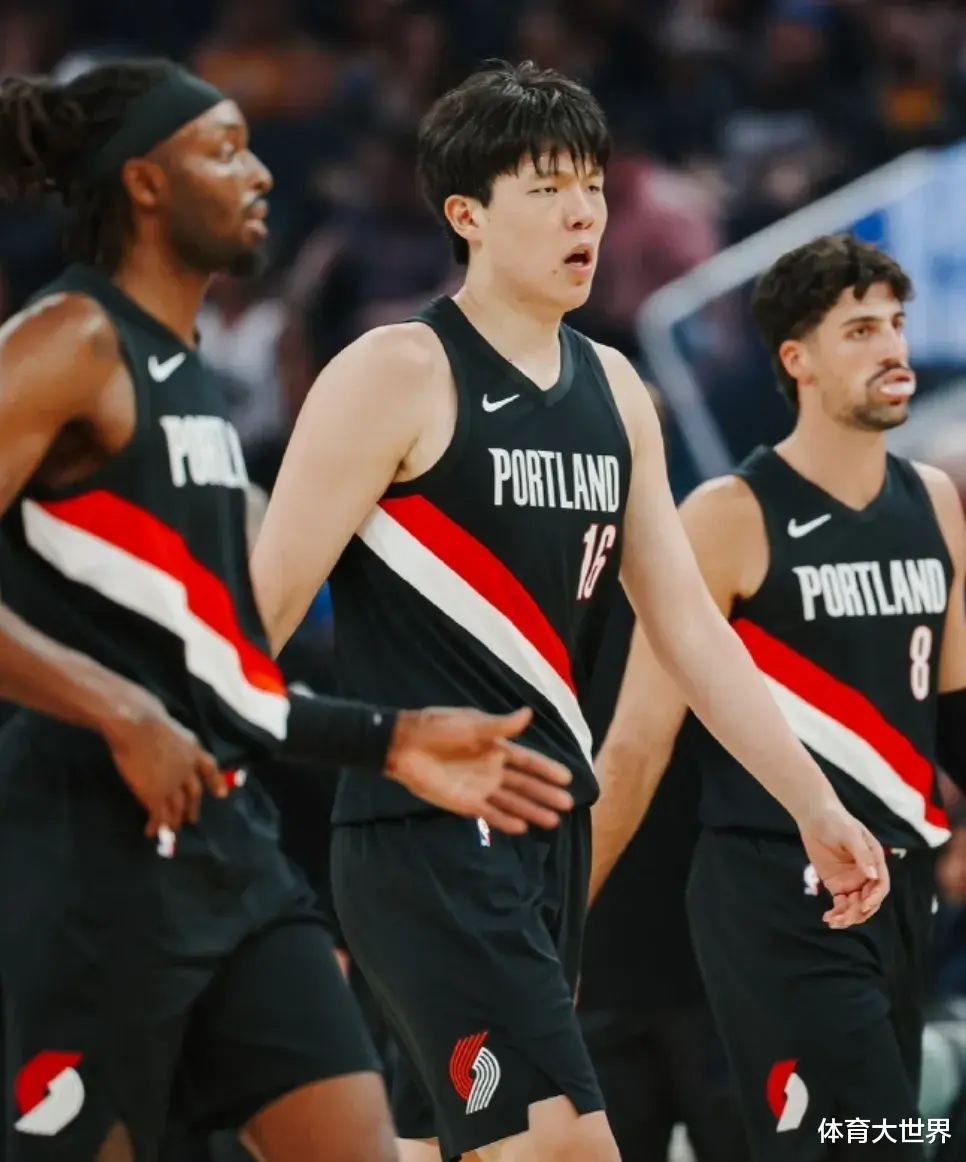 振兴配资 4分6犯! 杨瀚森NBA首秀遇冷, 主帅比卢普斯却直言不意外